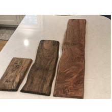 Load image into Gallery viewer, Mango Wood serving board